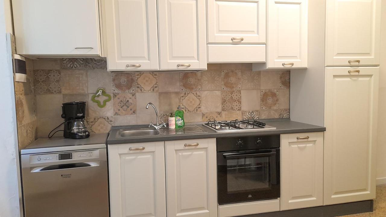 Apartamento La Casa Di Christina Imperia Exterior foto